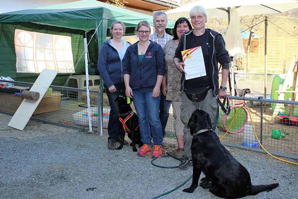 Staatlich zertifizierter Assistenzhund